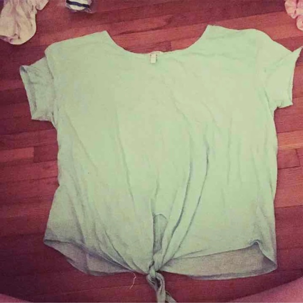 mint green top